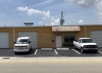 3,700 SF Warehouse located at 1044 NE 44th St, Oakland Park, FL